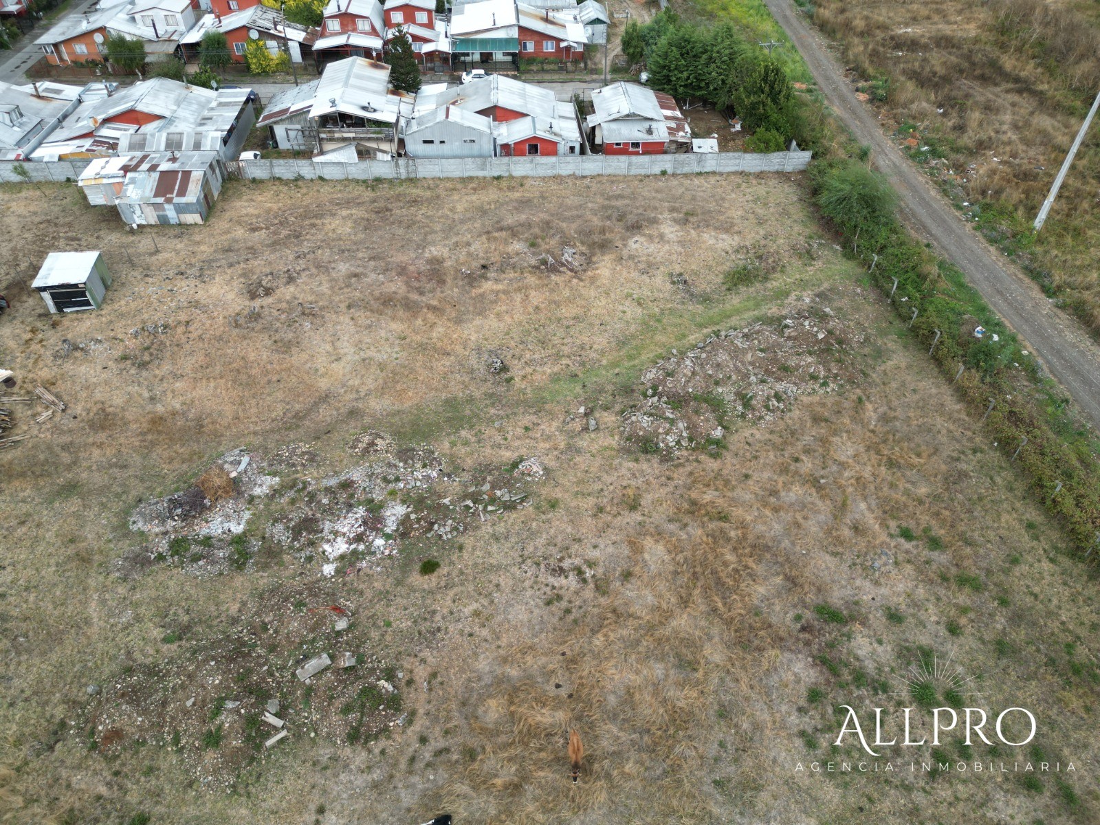 Increíble oportunidad de inversión: Terreno ideal para tu proyecto inmobiliario en el centro de Pitrufquén 9381m²